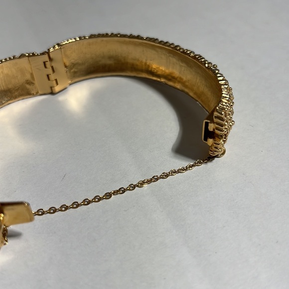 NAPIER || Round Studded Textured Bangle Bracelet. - Picture 5 of 9